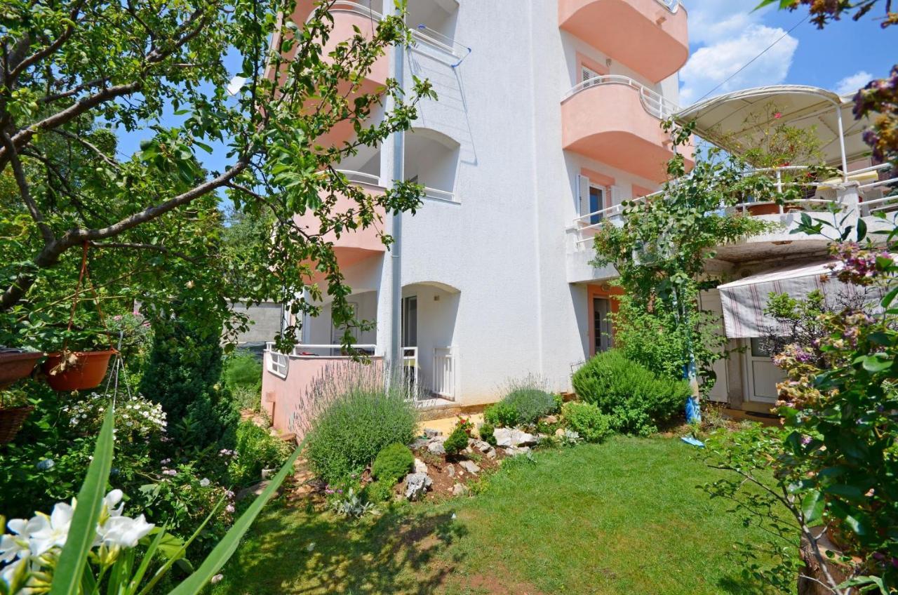 Apartments Snjezana Novi Vinodolski Zewnętrze zdjęcie